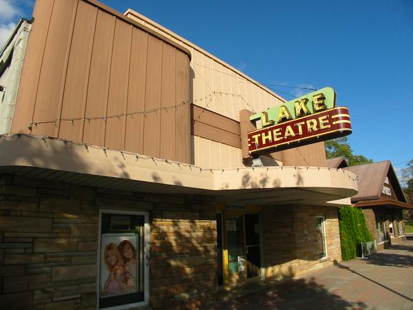 Lake Theatre - Photo from early 2000's